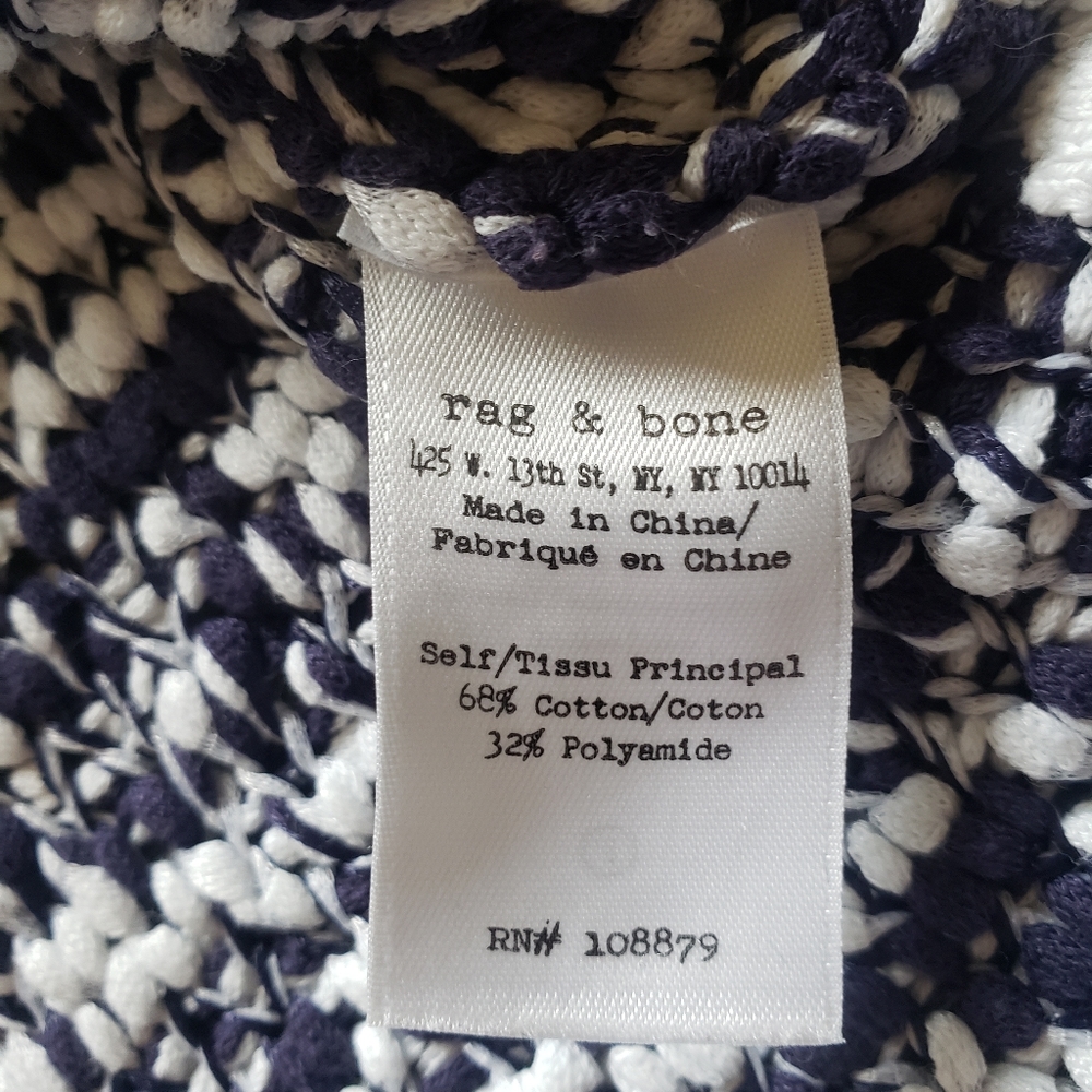 Gorgeous bright white and navy chunky Rag & Bone knit contrast hem sweater. - Picture 5 of 10